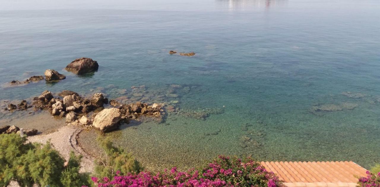 Irida Studios Agios Dimitrios  Luaran gambar